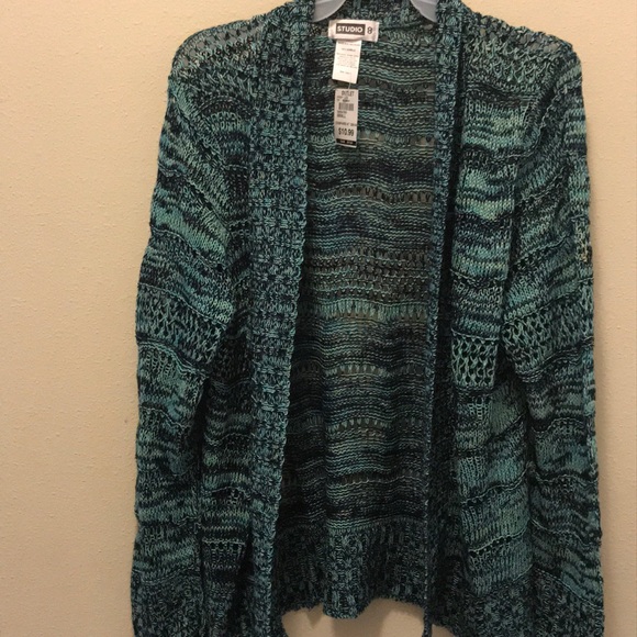 Sweater - Picture 1 of 2